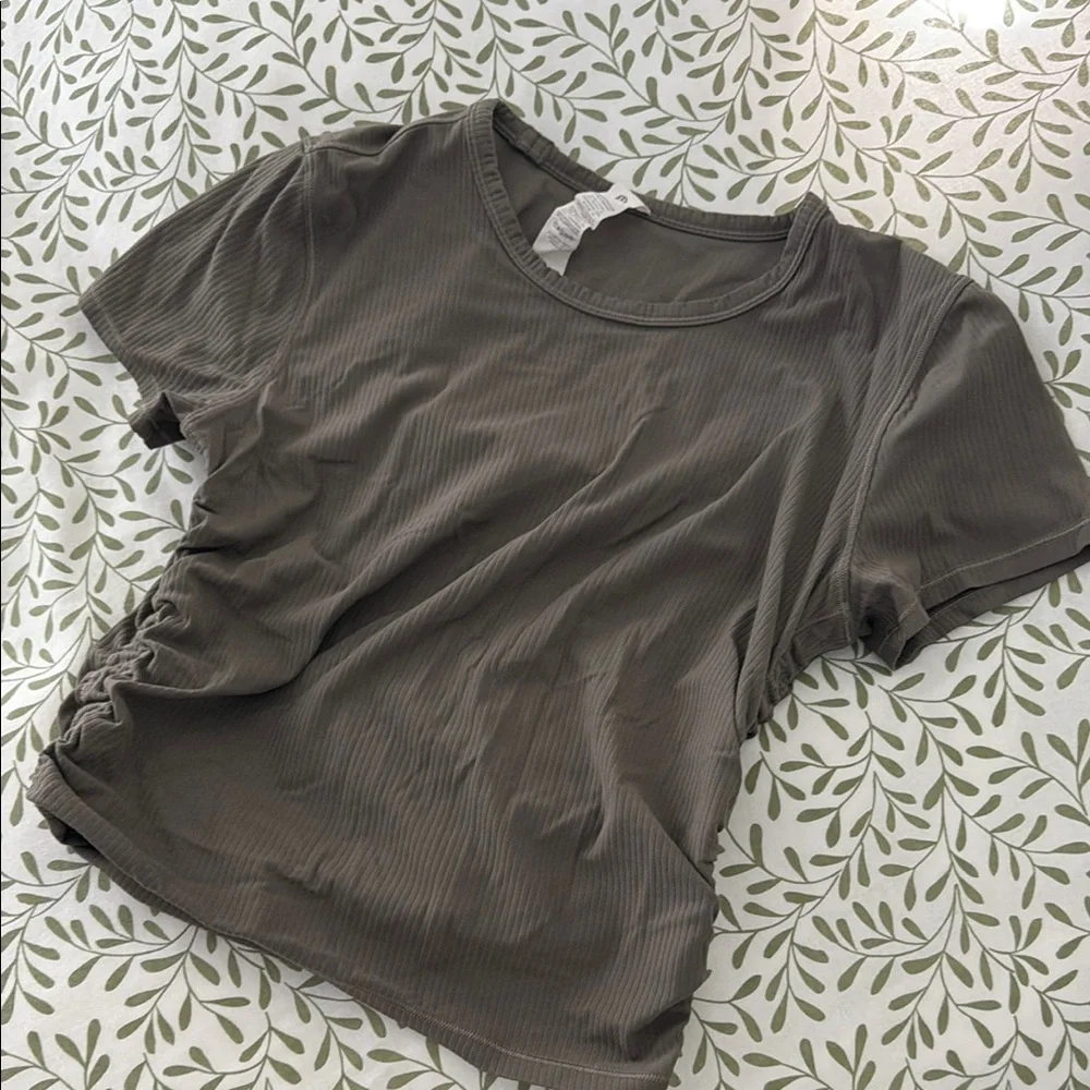 lululemon athletica Men's Short Sleeve Ribbed Tee — Olive